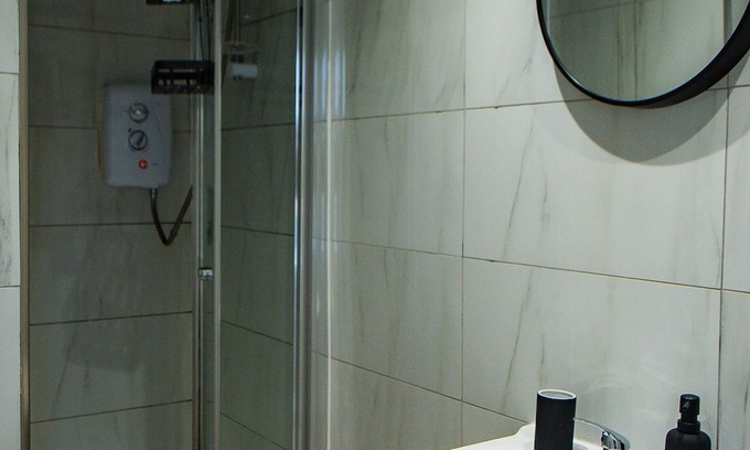 Huddersfield Apartment | Firdaus Hideaway - Meadow Studio