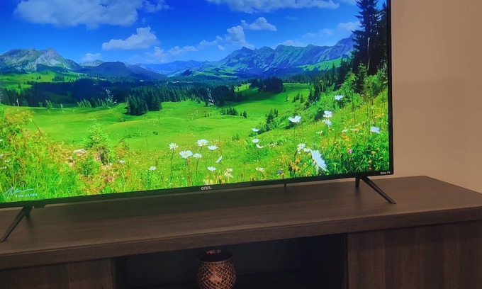 Valley Center House | King beds, Wi-Fi, In-unit laundry, private garage for short & long-term stays