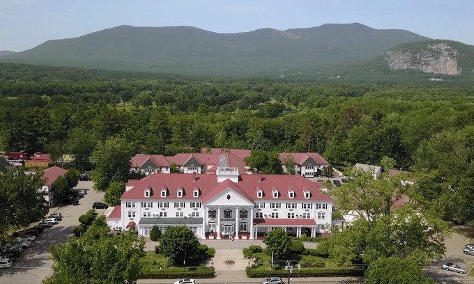 North Conway Condo | Eastern Slope Inn Studio Unit Saturday Check-In