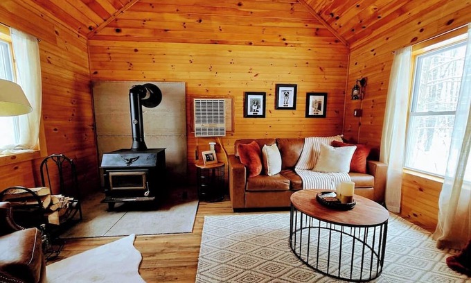 Town of Amboy Cabin | Spring Is In The Air | Cozy off-grid cabin