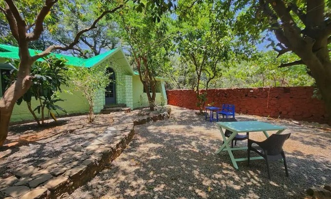 Lonavala Cottage | Aqua Cabin Pool-Fast Wifi-Nature Retreat