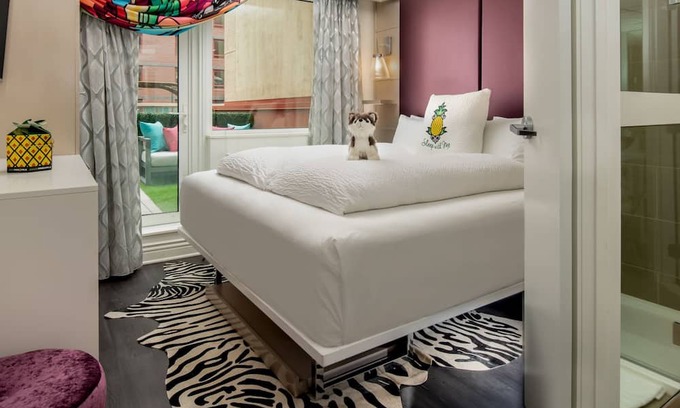 Garment District House | Trendy Terrace Suite with Comfort, Style, and Beautiful Outdoor Views in Midtown