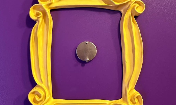 Iasi Apartment | The Purple Apartment, 1bedroom apt - your very own FRIENDS experience in Iasi