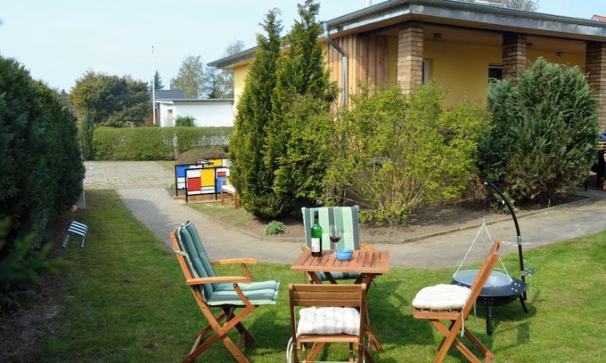 Am Schwarzen Busch House | Island group house Poel