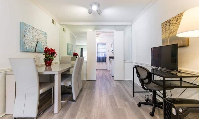 Vickery Meadow Apartment | Chic 1-bedroom apartment in awesome Dallas with WiFi, AC