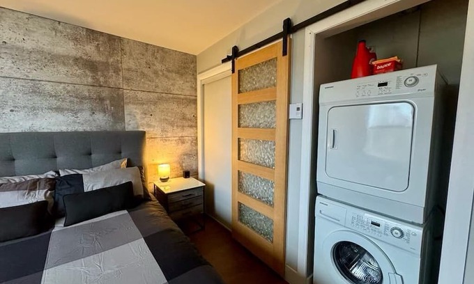Magog Apartment | Condo Azürea - A 5-minute walk from Plage des Cantons/Lac Memphrémagog
