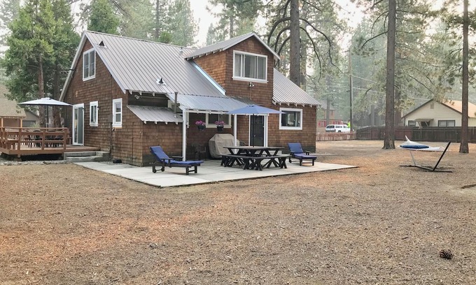 Al Tahoe Cabin | Regan Beach Cabin Retreat: 5BR home 1 block to Regan Beach, Lake Tahoe