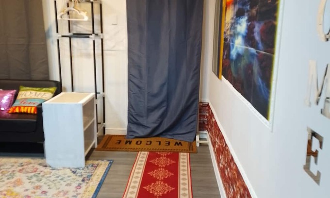 Rocky Mountain House House | Cozy Queen bed for travellers and workers in Rocky Mountain House area