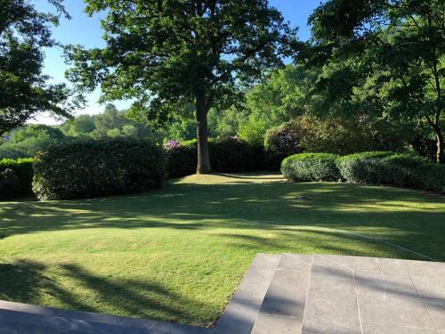 Sint-Pieters-Woluwe Ski Chalet | Charming flat in a peaceful green setting