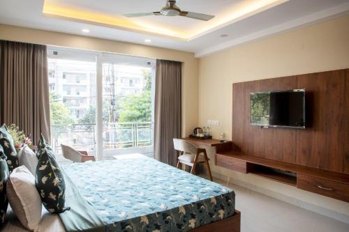 Gurugram House | RedLeaf Golf course