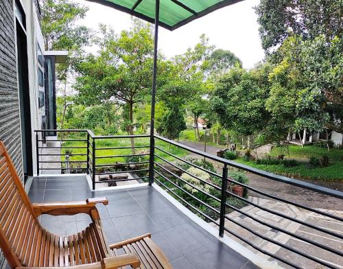 Ambarawa Cabin | Villa Omahe Dewe by Da- hee