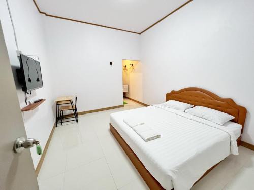 Sakon Nakhon Hotel | เฮือนคุณน้ำผึ้ง