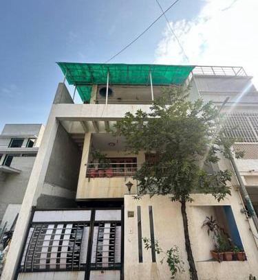 Surat House | Central 3BHK fully furnished house with bath tub.