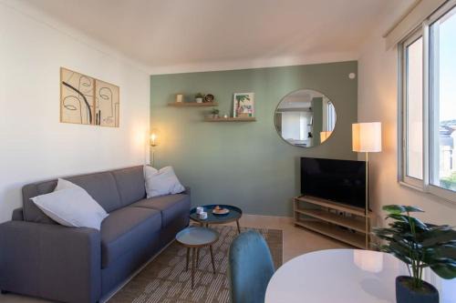 Carre d'Or Apartment | #46 Studio Carré d’Or Congrès 2 min walk Sea Promenade
